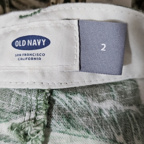 Old Navy Tropical Green & White 55% Linen 45% Rayon Leaf Shorts Size 2 - Picture 5 of 6